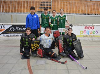 INFANTIL!💚🤍

Alex Oller (P) - 11
Naia Mariscal (P) - 1
Robert Rodrigo (P) - 10
Hector Oller - 88
Aina Burgos - 39
Ander Diaz - 96

Entrenador: Martí Arias
Delegat: Roberto