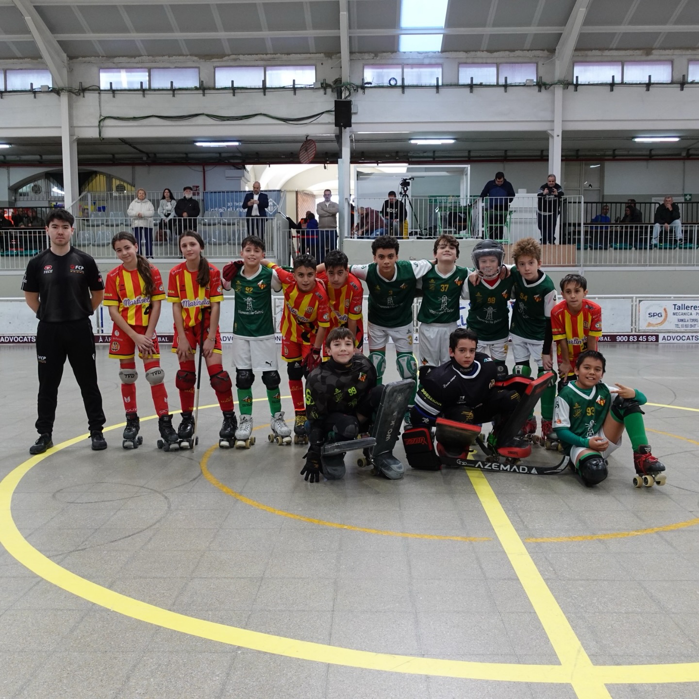 CAP A LA FINAL!😍😍😍😍

L’Aleví del Club Patí Vilanova es planta a la gran final després d’un partit d’infart contra el @clubpatimanlleu. Després d’un 2-2 molt lluitat durant el temps reglamentari, l’encert a la tanda de penals ens ha donat el bitllet definitiu.

Ens veiem demà a les 13:30h!🔥