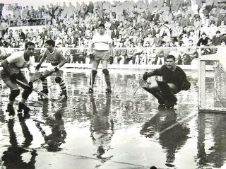 Lamentem la defunció de Carlos Largo, ex-porter del Patí, considerat un dels millors de la història.
Va formar part del club com a porter i després entrenador de les temporades 1963 a la 1966, en les quals va ser Campió de Catalunya i d’Espanya.
Descansi en pau 🕊️