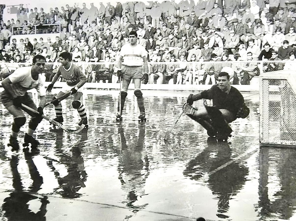 Lamentem la defunció de Carlos Largo, ex-porter del Patí, considerat un dels millors de la història.
Va formar part del club com a porter i després entrenador de les temporades 1963 a la 1966, en les quals va ser Campió de Catalunya i d’Espanya.
Descansi en pau 🕊️