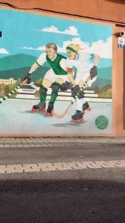 LA BOLA JA RODA PER VILANOVA...

I el camí només té un destí: CASERNES📍

Aquesta setmana el club fa 75 anys i no hi ha millor celebració que un pavelló ple fent costat als nostres primers equips. Aquest dissabte, l’espectacle està assegurat i tu no hi pots faltar!💚🤍

📅 DISSABTE:
🏑 Nacional Catalana Fem 🆚 Patí Vic (17:45h)
🏑 Nacional Catalana Masc 🆚 Barça (19:45h)

Ens veiem a la pista!🔥