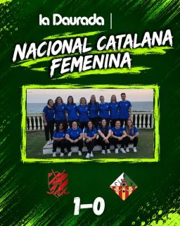 🏑 FINAL 

El nostre femení comença la Nacional Catalana sense pider guanyar a pista del Vic.

✍️ @vichoqueiclub 1 -0 CP Vilanova La Daurada

Un partit disputat fins als últims instants on l'empat ha estat a tocar💪

Seguirem treballant amb la mirada posada en el següent partit a Casernes🏑🏑

SOM-HI PATÍ! 💚🤍